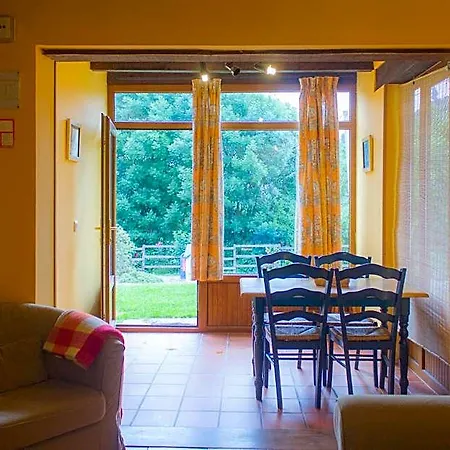 Hotell Viviendas Rurales El Covaju