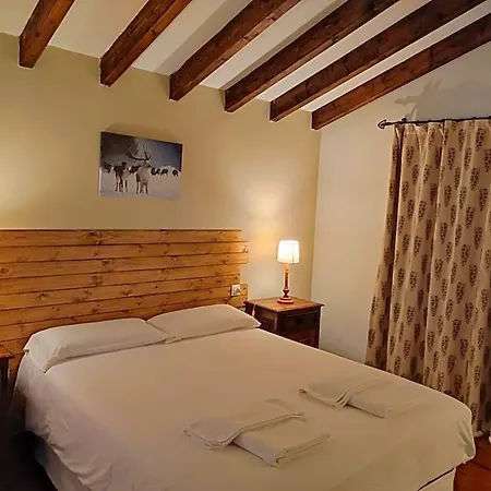 Viviendas Rurales El Covaju Hotell