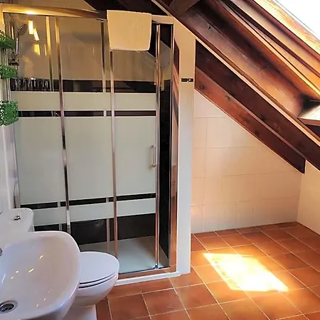 Hotell Viviendas Rurales El Covaju