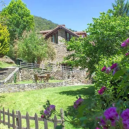 Viviendas Rurales El Covaju 2*
