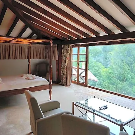 Hotell Viviendas Rurales El Covaju 2*