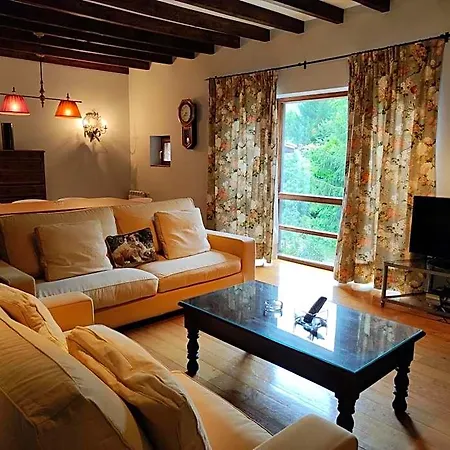 Hotell Viviendas Rurales El Covaju